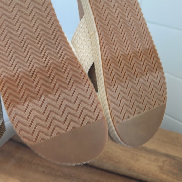 Toms sandals new with tag - Picture 10 of 15